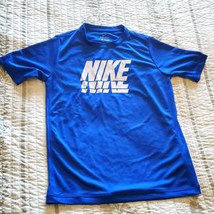{Nike} mesh tee